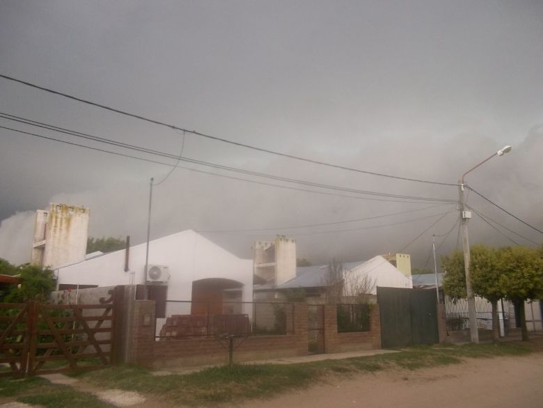 Villa Huidobro sufrió una tormenta con vientos muy fuertes