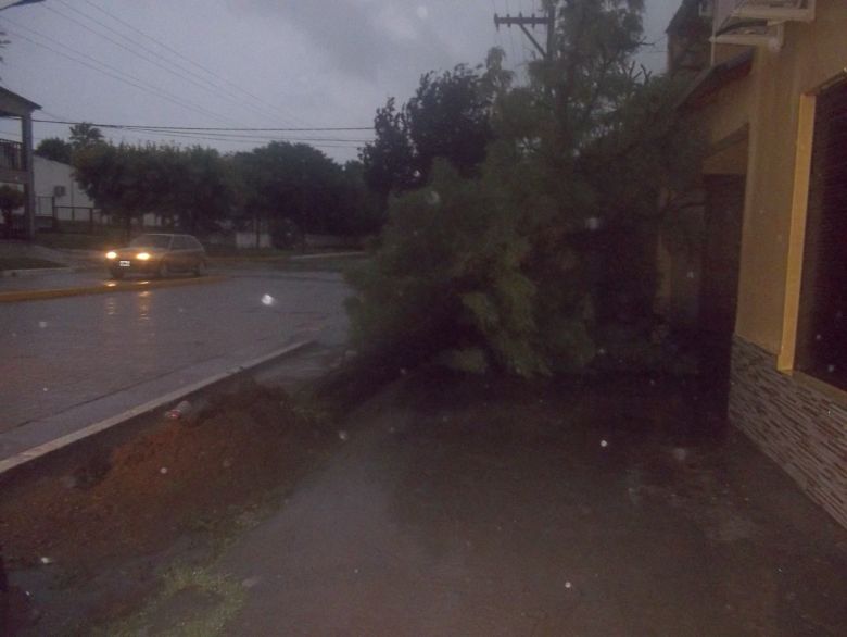 Villa Huidobro sufrió una tormenta con vientos muy fuertes