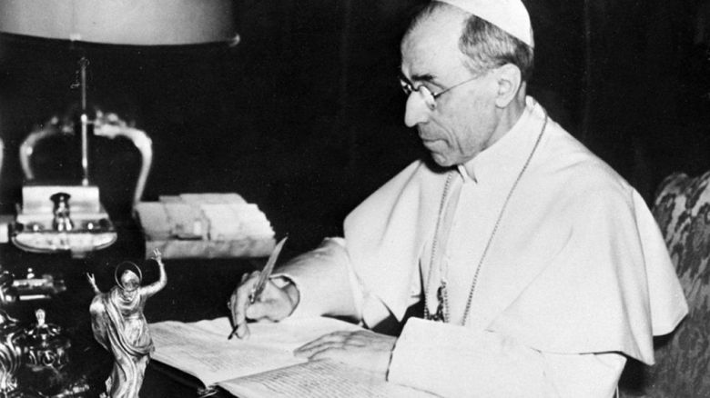 Un libro muestra "los esfuerzos" de Pio XII para ayudar a los judíos durante el nazismo
