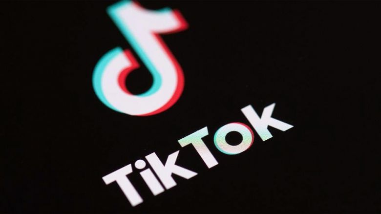 Una niña de 10 años murió asfixiada, tras participar de un desafío de la red Tik Tok