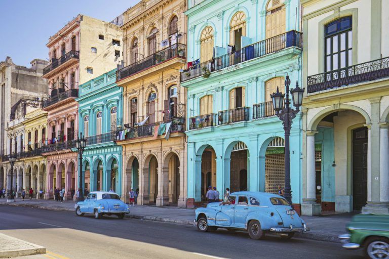 Cuba ofrece vacunar contra Covid a los turistas que visiten la isla