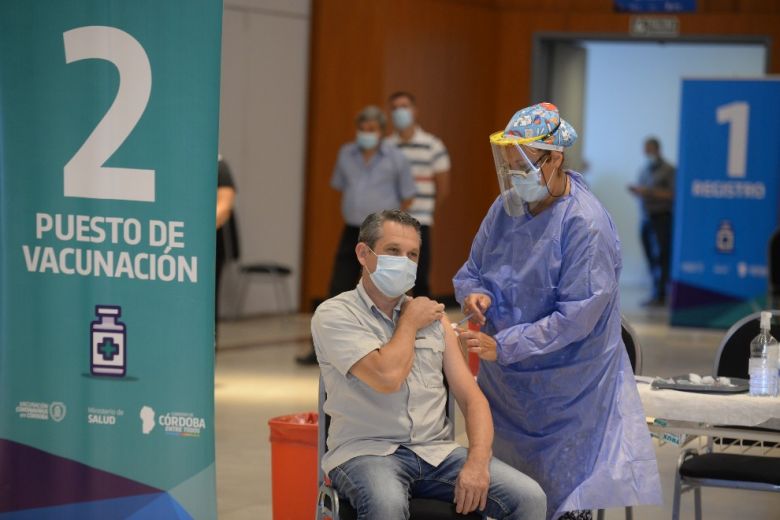 Durante el jueves se vacunaron 208 personas con la vacuna Sputnik V en la provincia de Córdoba