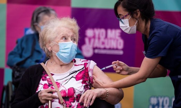Chile se consolida como el país con mayor vacunación de América Latina