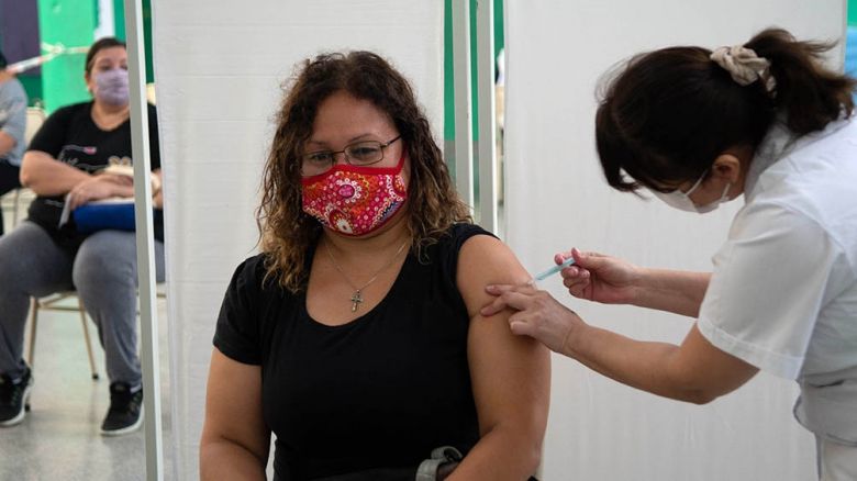 Creció del 50 al 70% la disposición a vacunarse contra el coronavirus en Argentina