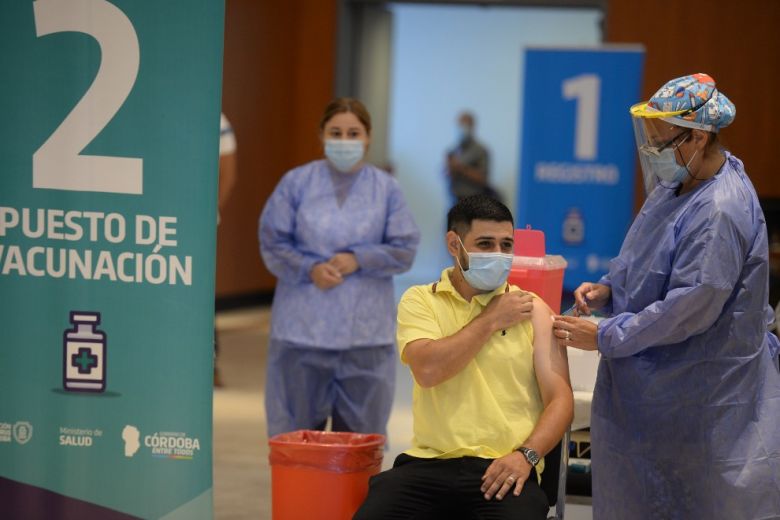 Durante el lunes se vacunaron 5.576 personas contra el Covid-19 en la provincia 