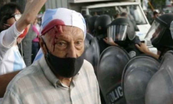 Santiago Cafiero intentó justificar a la patota gremial que agredió a manifestantes en Olivos: “Ellos habían llegado antes”