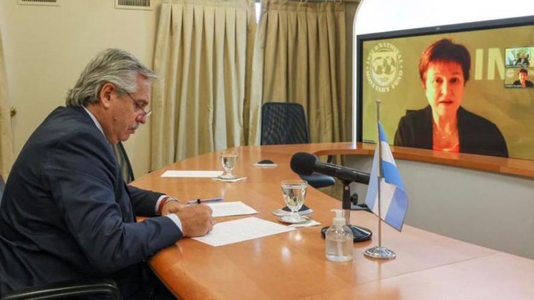 Alberto Fernández descartó que la querella criminal contra Macri complique la negociación con el FMI
