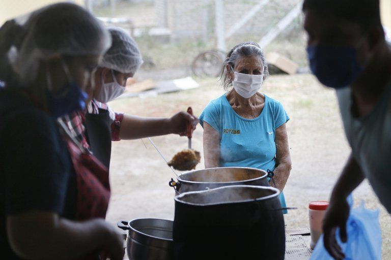 La pandemia de coronavirus elevó la pobreza en América Latina al 33,7%, su nivel más alto en 12 años