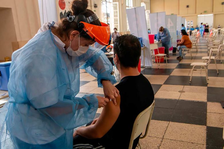 Durante el jueves se vacunaron 10.811 personas contra el Covid-19 en la provincia