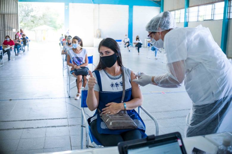 Con más de 400 vacunados, se completó la primera instancia de inmunización a docentes