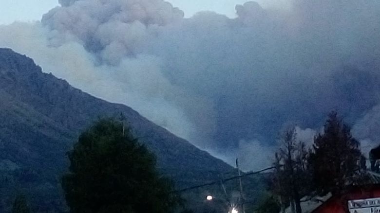 La lluvia trajo alivio a los incendios en El Bolsón, aunque afirman que hay desaparecidos