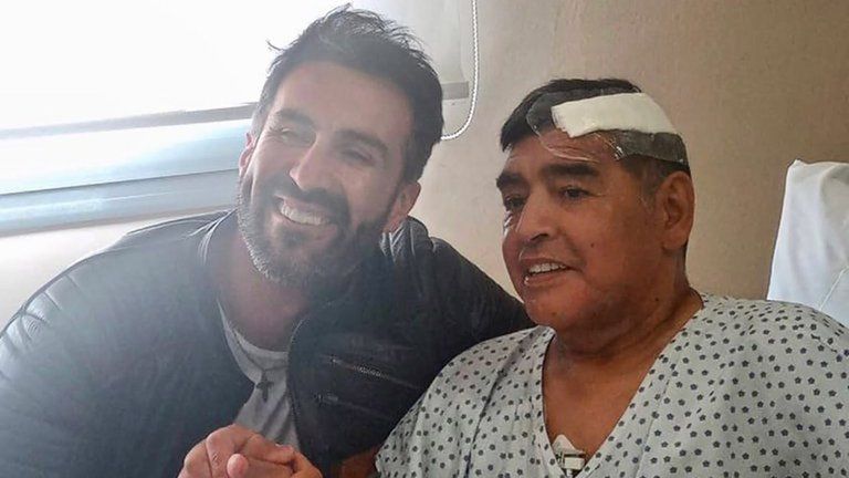 El audio de Gianinna Maradona en el que cuenta que el doctor Luque y su equipo descartaron una ambulancia para Diego: “Me dicen que está descansando bien”
