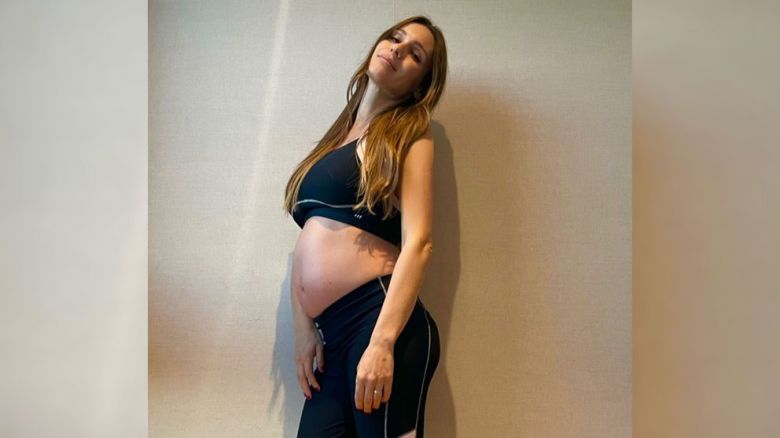Dos meses antes de volver a ser mamá, Pampita Ardohain contó que aún no tiene obstetra