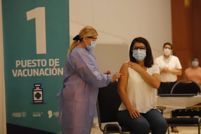 El jueves se vacunaron 8.807 personas contra el Covid-19 en la provincia