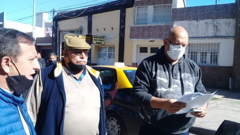 Taxistas denuncian el vaciamiento de la Agrupación de Taxistas Unidos y piden la intervención de la asociación