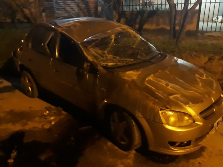 Grave vuelco de automóvil en barrio Alberdi
