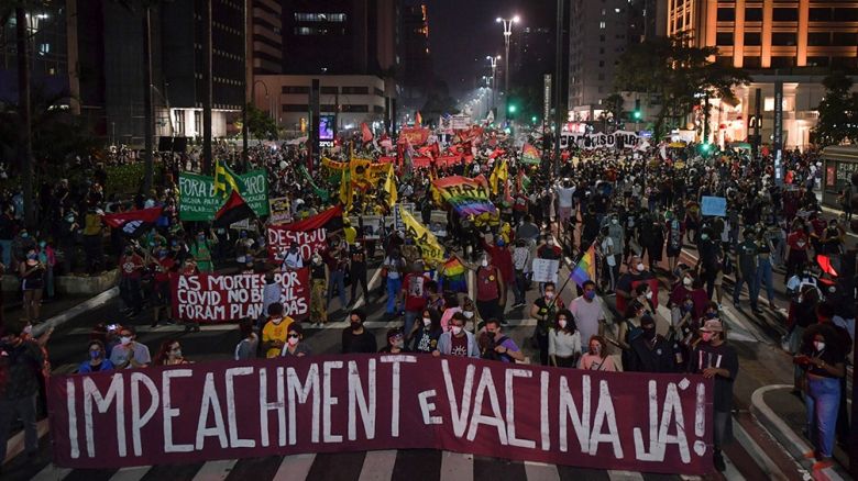 Bolsonaro recibió los mayores cacerolazos de su gestión mientras hablaba en cadena nacional