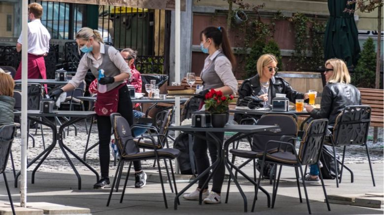 Los restaurantes también brindarán atención al aire libre 