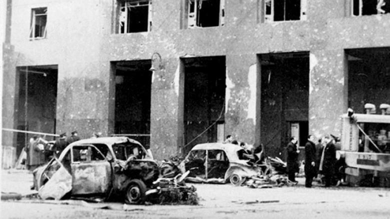Se cumplen 66 años del bombardeo a Plaza de Mayo para derrocar a Perón, que causó más de 350 muertos