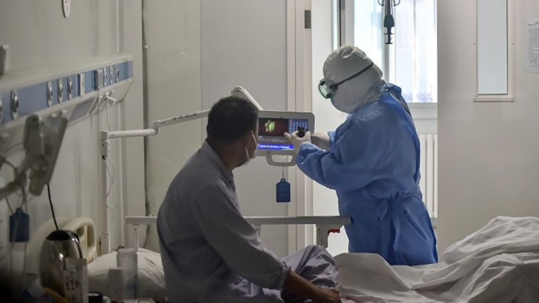 Se reportaron 12.105 nuevos casos de coronavirus y 251 personas murieron 