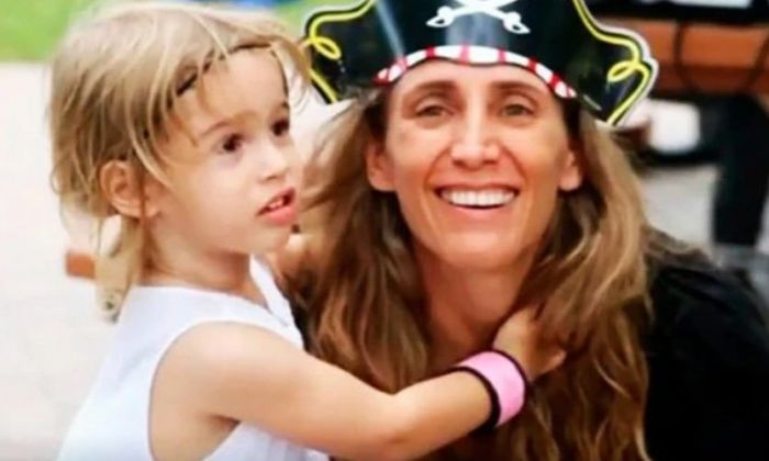 El dolor del bombero de Miami que encontró bajo los escombros a su hija: la madre es argentina y continúa desaparecida