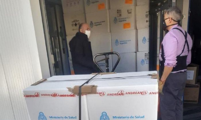 Córdoba recibió una nueva partida de 128.000 dosis de la vacuna Sinopharm