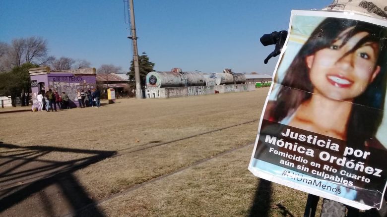 A un año del crimen de Mónica Ordóñez: realizaron una intervención artística en el Andino
