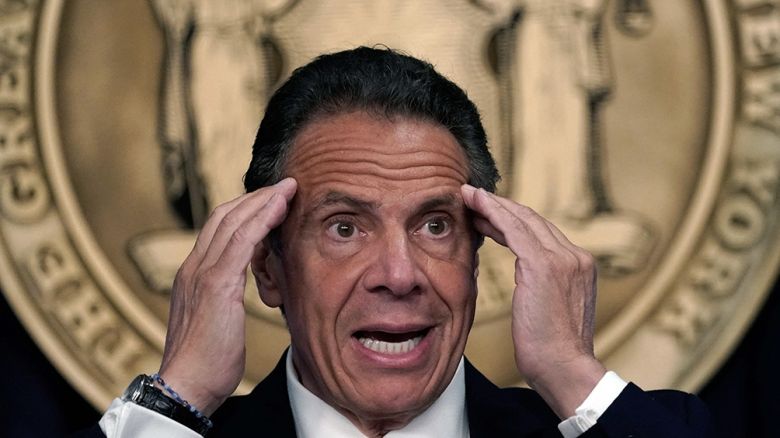 El gobernador de Nueva York anunció su dimisión envuelto en denuncias de acoso sexual