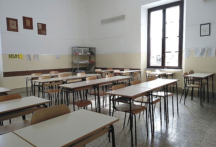 Desde UEPC creen que muchas aulas no podrán cumplir la distancia de 90 centímetros