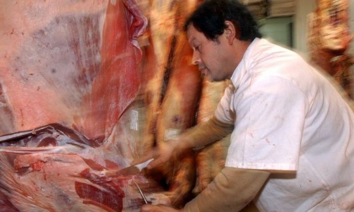 En Santa Fe el cepo a la exportación de carne vacuna ya generó 150 despidos y peligran 10.000 puestos de trabajo