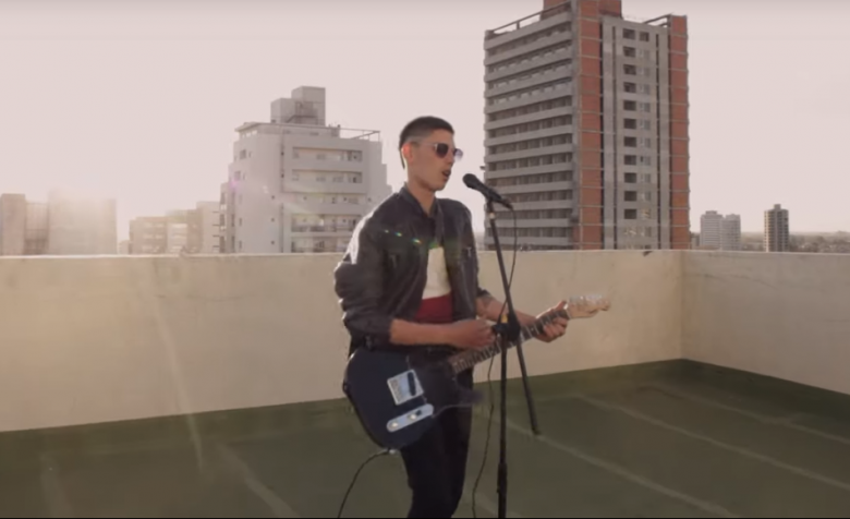 El artista riocuartense, Agustín Mores, lanzó su primer sencillo con temas propios