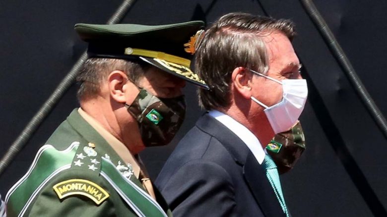 Antes de los actos, Bolsonaro dijo que será vocero del pueblo y no rehén de la corte