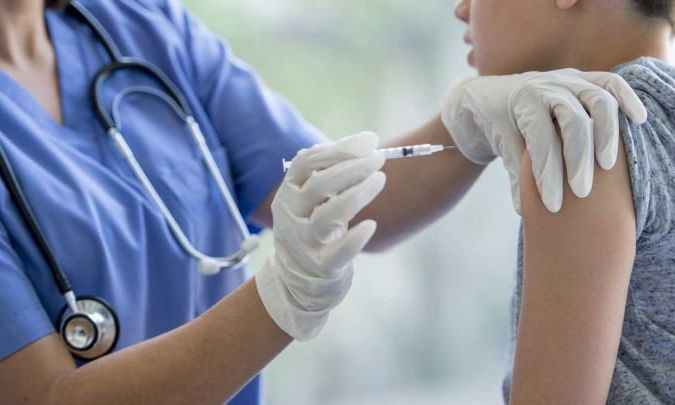 Más posturas a favor de la vacunación a niños