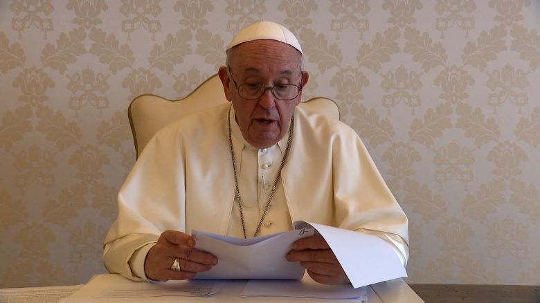 El mensaje del Papa Francisco en IDEA: “No se puede vivir de subsidios”