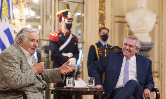 Mujica fue condecorado con el Collar de la Orden del Libertador San Martín
