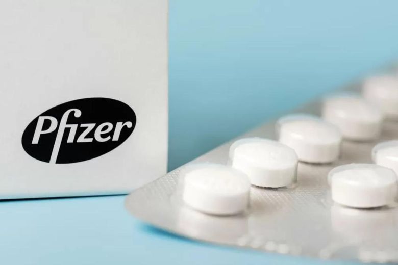 Pfizer anunció que su píldora contra el coronavirus redujo el riesgo de hospitalización y muerte en un 89%