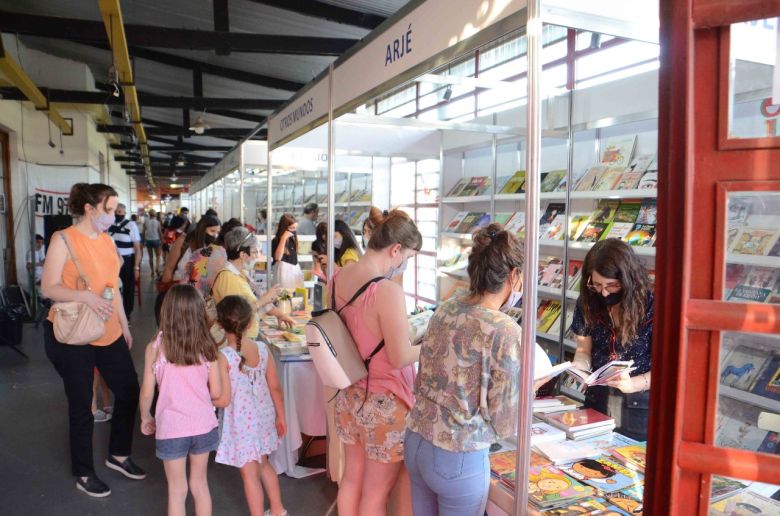 Miles de personas disfrutaron la 17° Feria del Libro “Juan Filloy”