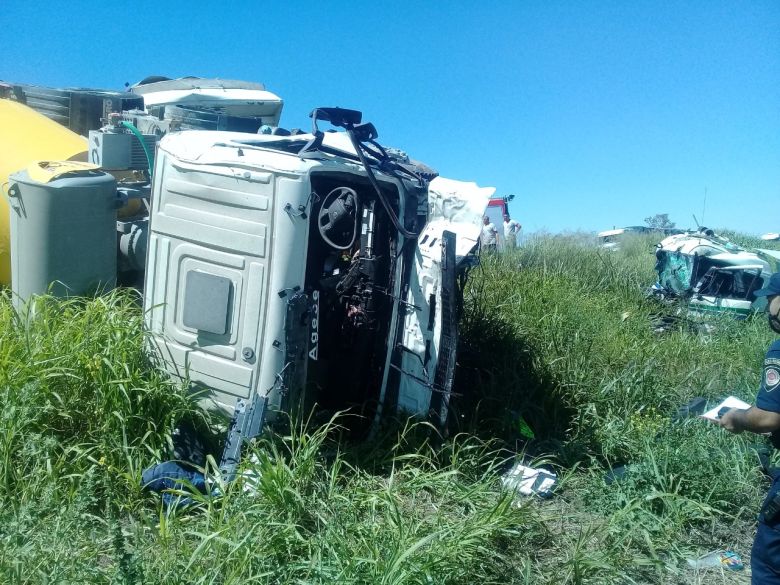 Un accidente en Ruta Nacional 158 deja como saldo un muerto y un herido