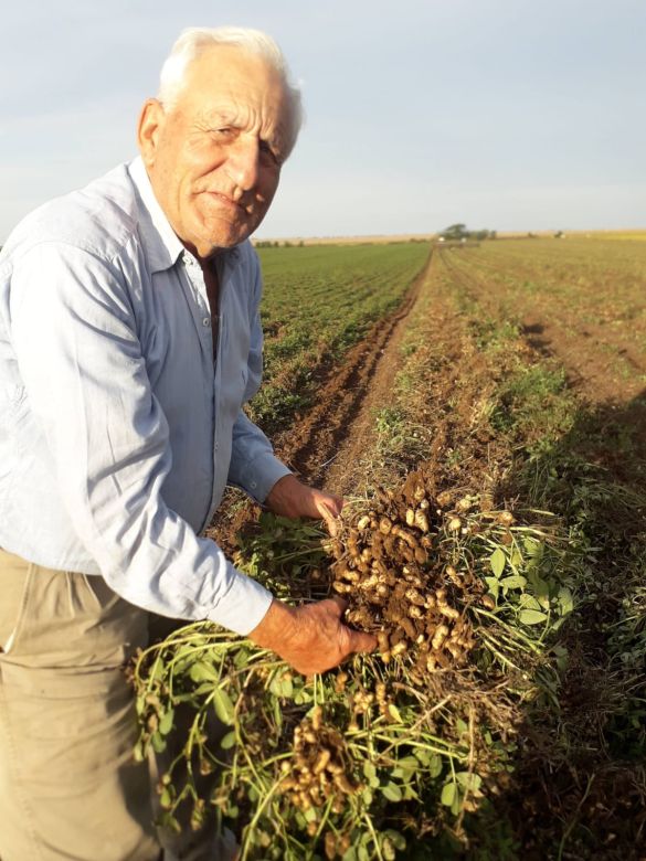 Con 77 años el contratista rural Gilberto Migani tiene esperanzas de que esto cambie: ”Los números están apretados”