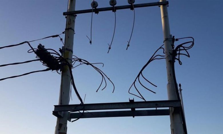 Peligro en Mackenna: cables recuperados por la Policía que habían sido sustraídos de la infraestructura eléctrica