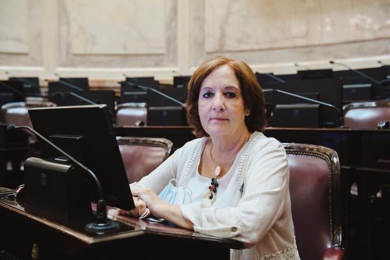 Alejandra Vigo, Luis Juez y Carmen Álvarez juraron como senadores por Córdoba