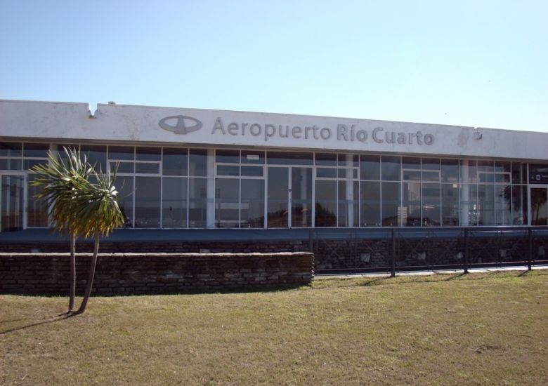 Trabajadores del ANAC exigen un mayor espacio en el Aeropuerto de Las Higueras