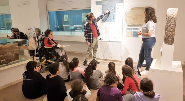 Un museo de Jerusalén reúne a chicos palestinos e israelíes en un programa que planta la semilla de la convivencia