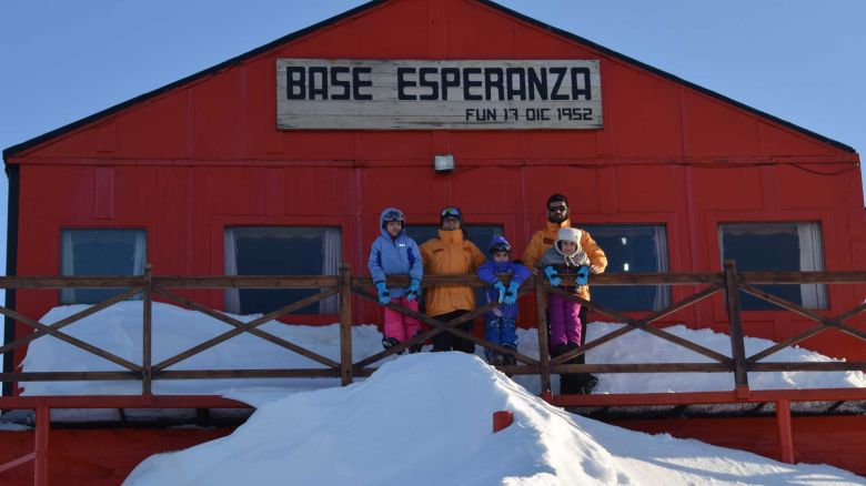 Alarma en la Antártida argentina: detectaron 24 casos de COVID en la Base Esperanza
