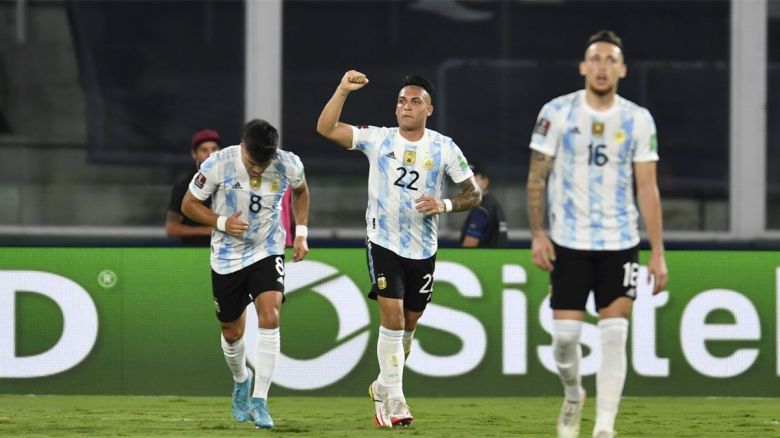 Argentina ganó y mantiene el invicto