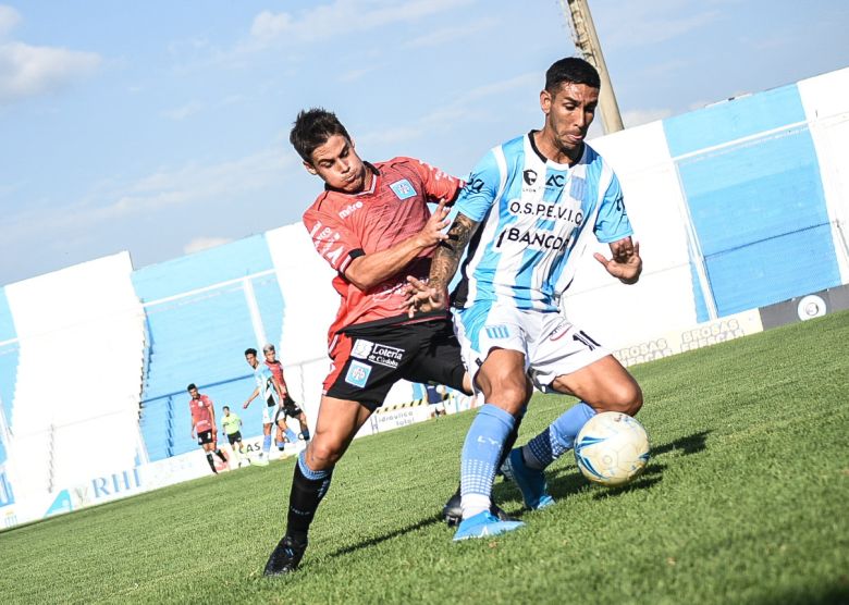 Estudiantes jugó dos amistosos contra Racing de Córdoba