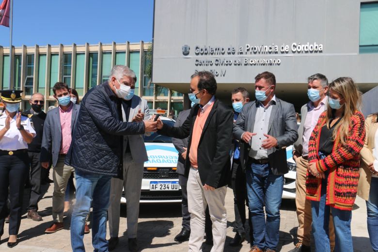 La Provincia entregó móviles y equipamiento de seguridad en Río Cuarto