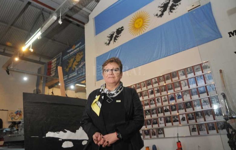 La mujer que salvó vidas arriba del buque Almirante Irízar: "Somos las que más trabajamos con fuego continuo"