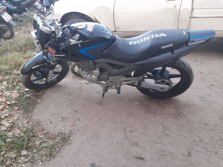 Se recuperó una motocicleta HONDA Twister robada