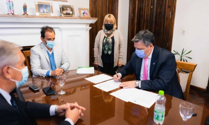 Residencias y posible carrera de medicina en Río Cuarto: “Ojalá que lo firmado no sean bombas de humo”